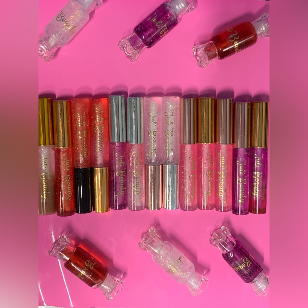 Juli Beauty Lip glosses. Different shapes, colors, sizes and price.